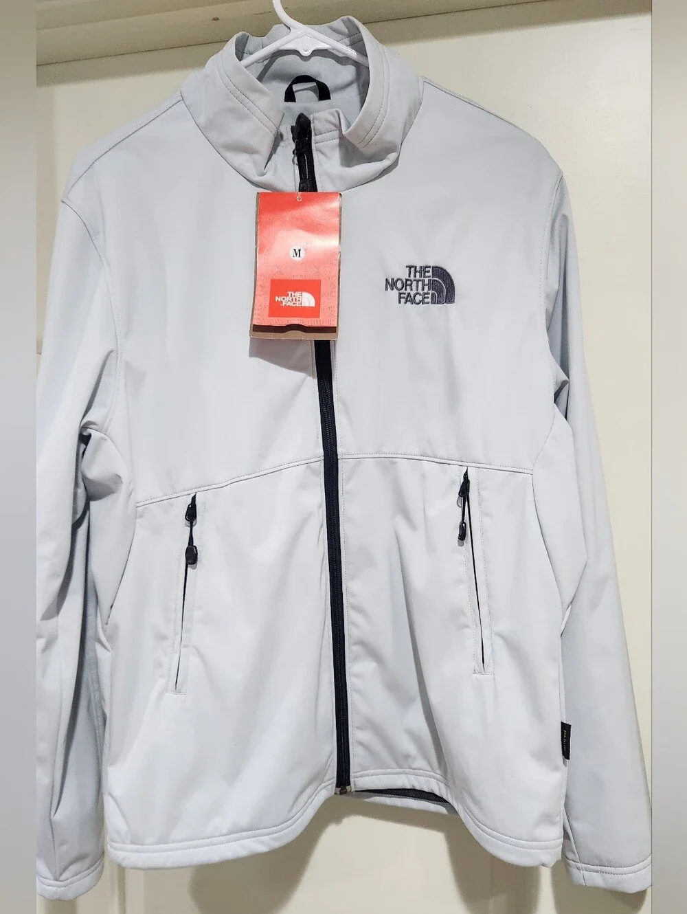 NWT The North Face Summit Series Mens Windbreaker Size M